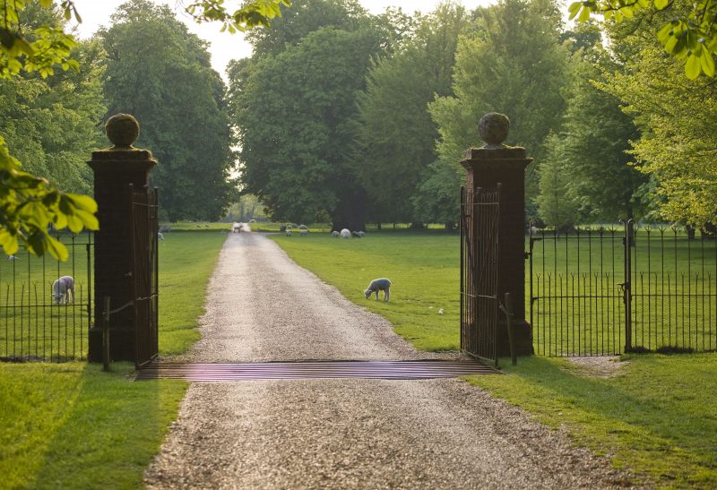 Doddington Place Gardens: view through the gate to the park Clive Nichols