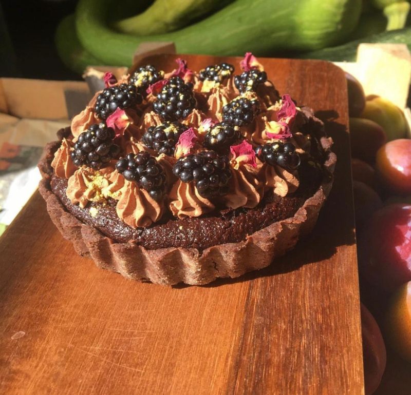 Vegan blackberry and chocolate tart with aquafaba chocolate mousse and fresh blackberries