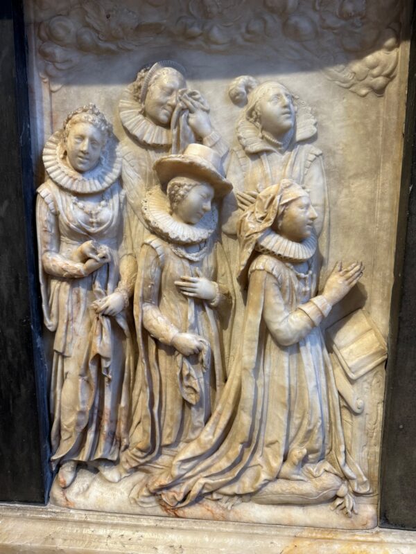 The five grieving daughters of Christopher, 2nd Baron Teynham. Mary Roper (bottom right) kneeling with her hands in prayer ended her life as the Abbess of a Benedictine convent in Ghent 