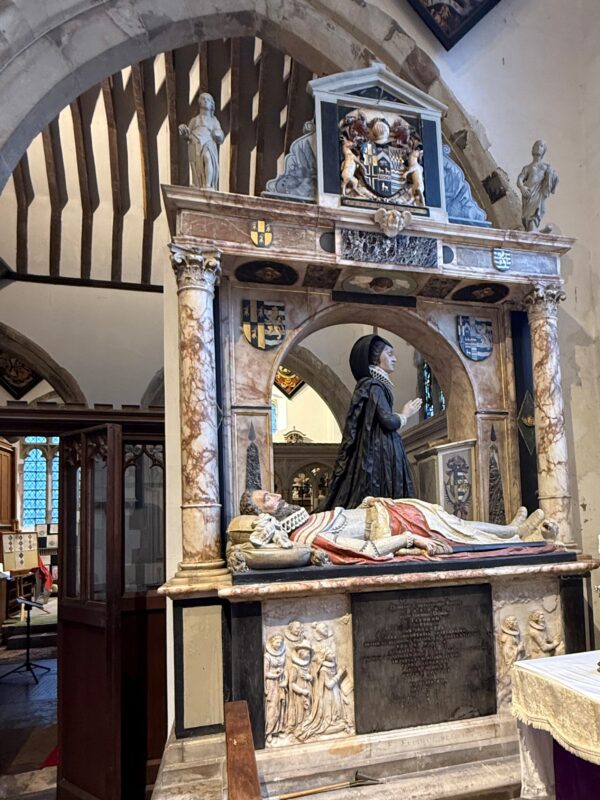 Fine tomb by Epiphanius Evesham to Christopher, 2nd L:ordTeynham and his wife, Catherine 